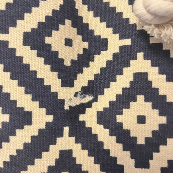 Summer and Rose Beach Tote Navy & White Chevron - Picture 3 of 6